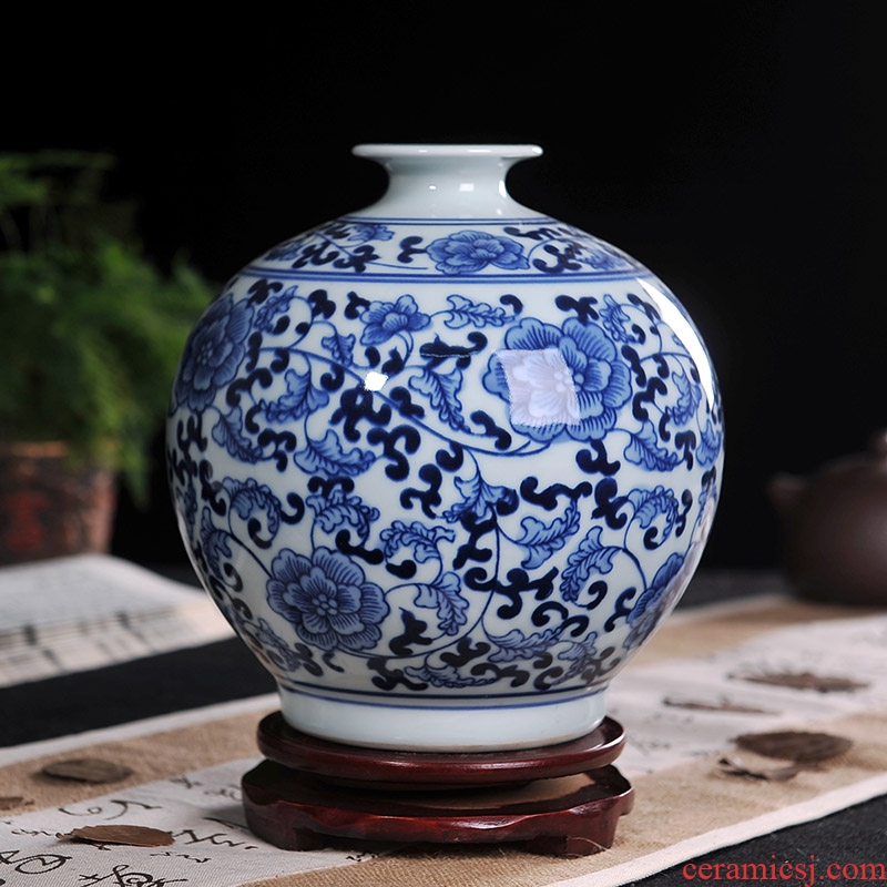 Jingdezhen blue and white porcelain vase household wine ark TV ark adornment ceramics handicraft furnishing articles in the living room