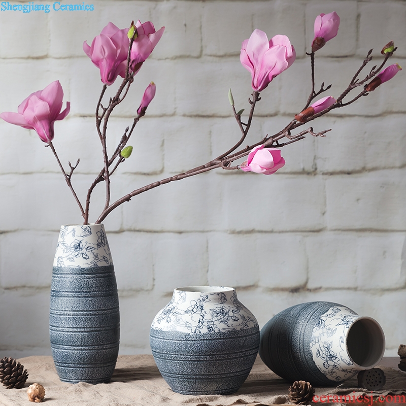 Jingdezhen ceramic household act the role ofing is tasted furnishing articles three-piece creative art vases, TV ark wine porch decoration