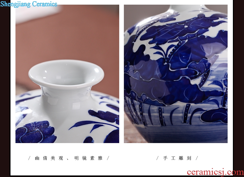 Fang city palace of jingdezhen ceramic antique relief of blue and white porcelain vases, household decoration is a sitting room adornment handicraft