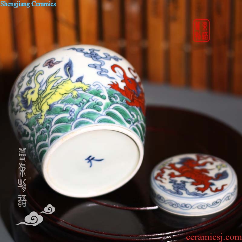 Jingdezhen hand-painted imitation Ming emperors pegasus day word walrus porcelain pot dou color day word can of many colors