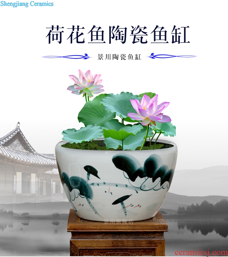 Hand-painted goldfish bowl of blue and white porcelain of jingdezhen ceramics tortoise cylinder lotus basin water lily courtyard sitting room adornment is placed