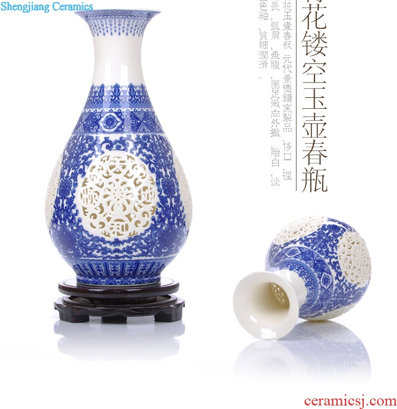 Jingdezhen ceramics ivory and exquisite hollow out of blue and white porcelain vase classical modern household act the role ofing is tasted furnishing articles in the living room