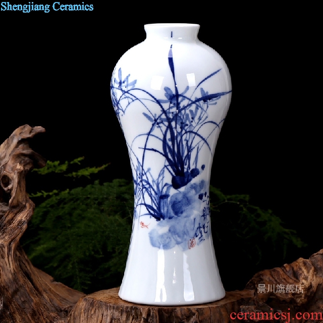 Blue and white floret bottle of jingdezhen ceramics flowers inserted hand-painted flowers, household act the role ofing is tasted sitting room adornment mesa furnishing articles