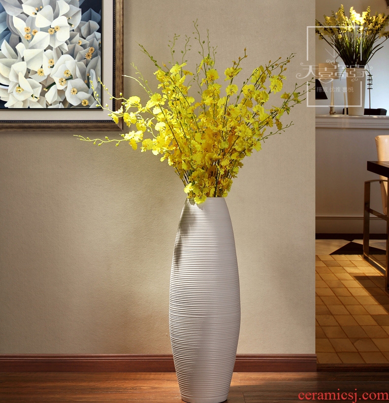 Large European modern ceramics vase creative hotel living room TV ark home furnishing articles POTS dry flower art