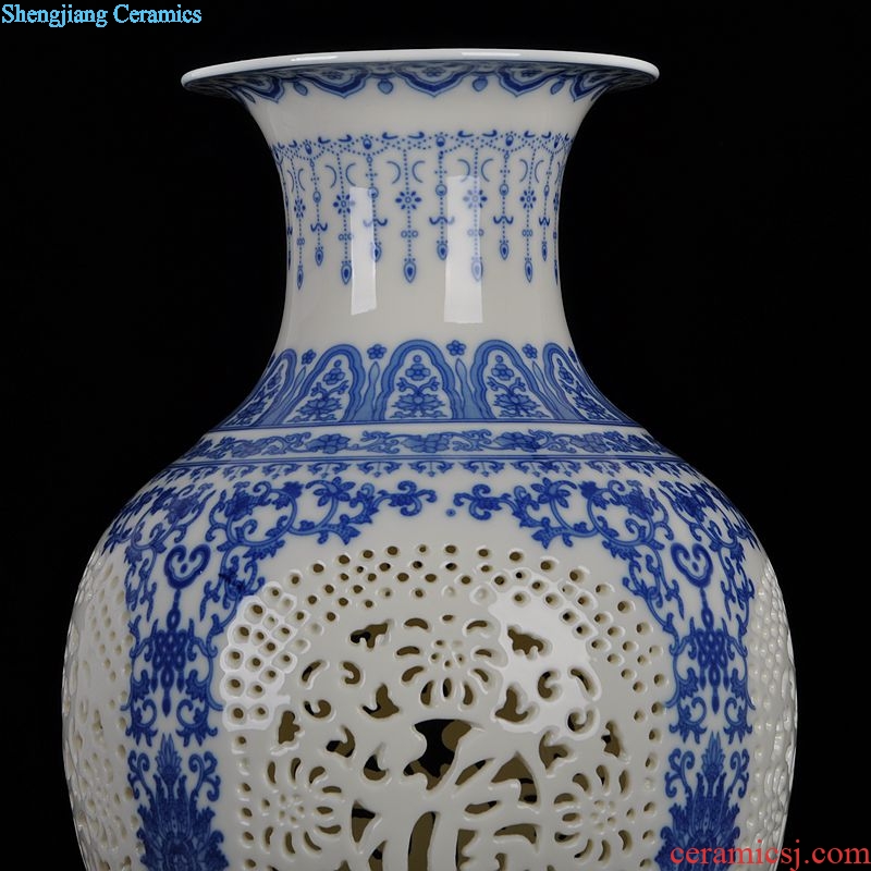 Jingdezhen ceramics ivory hollow out of blue and white porcelain vase modern household act the role ofing is tasted furnishing articles [large] sitting room