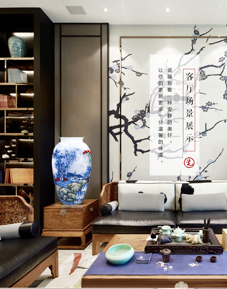 Master of jingdezhen ceramics hand-painted antique flower arranging large Chinese blue and white porcelain vase in the sitting room porch place