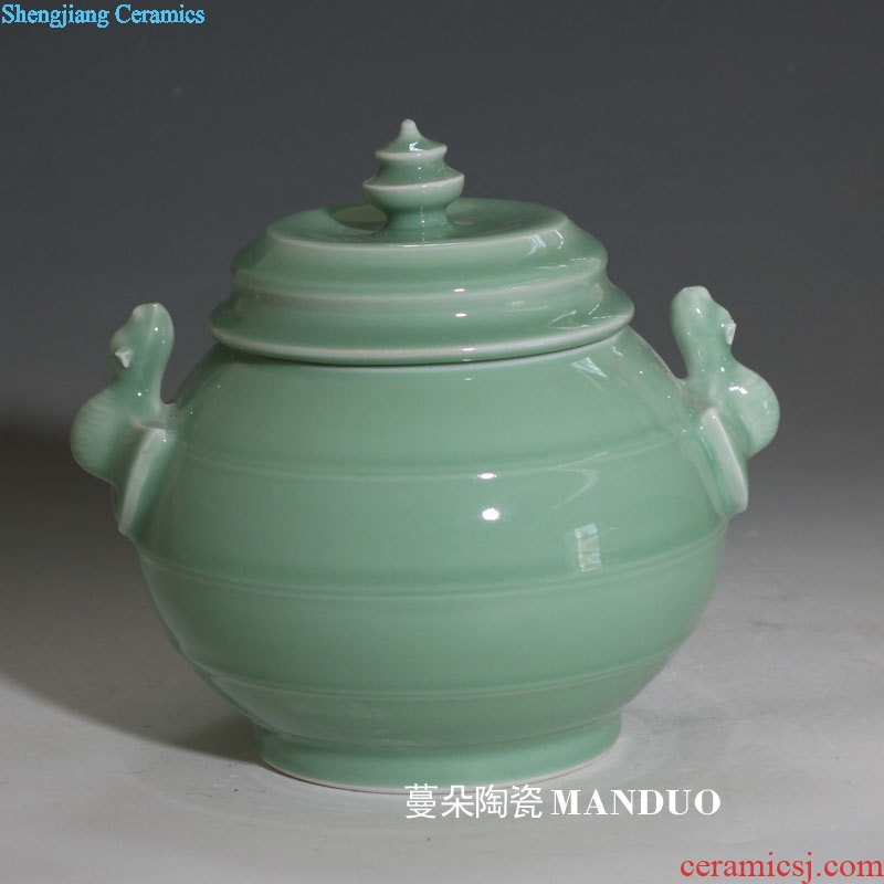 Jingdezhen celadon carved celadon cover pot high-grade life practical ceramic pot bats display rich ancient frame