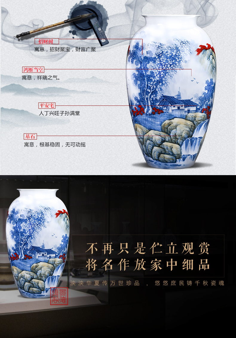 Master of jingdezhen ceramics hand-painted antique flower arranging large Chinese blue and white porcelain vase in the sitting room porch place