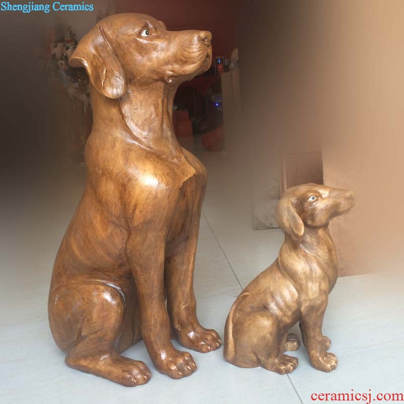 Jingdezhen porcelain furnishing articles furnishing articles three-dimensional sculpture German shepherd cute dogs standing guard German shepherd dog gatekeepers