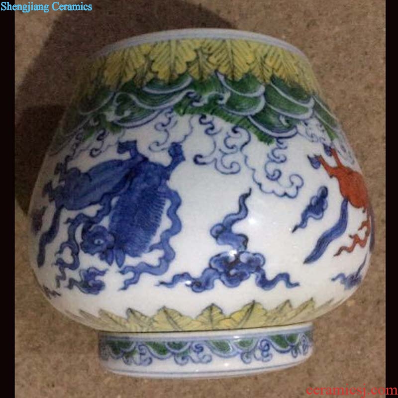 Jingdezhen hand-painted imitation Ming emperors pegasus day word walrus porcelain pot dou color day word can of many colors