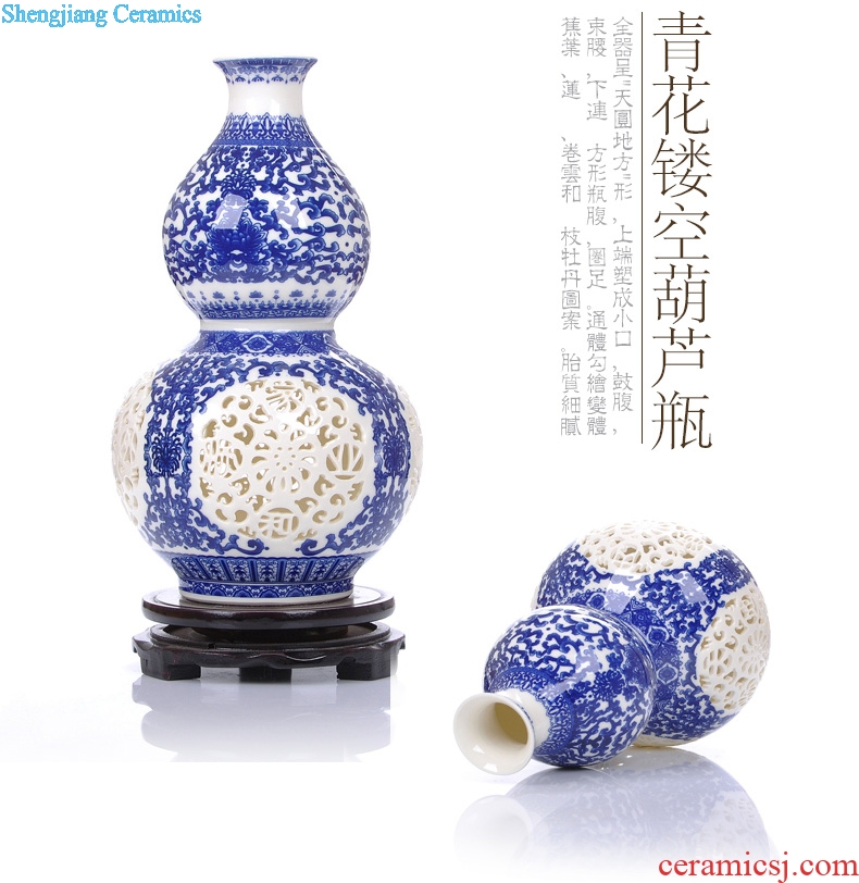 Jingdezhen ceramics ivory and exquisite hollow out of blue and white porcelain vase classical modern household act the role ofing is tasted furnishing articles in the living room