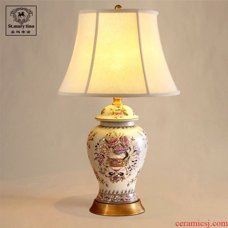 New classic American ceramic desk lamp marriage red bed lamp sitting room bedroom Europe type restoring ancient ways all copper ceramic lamp