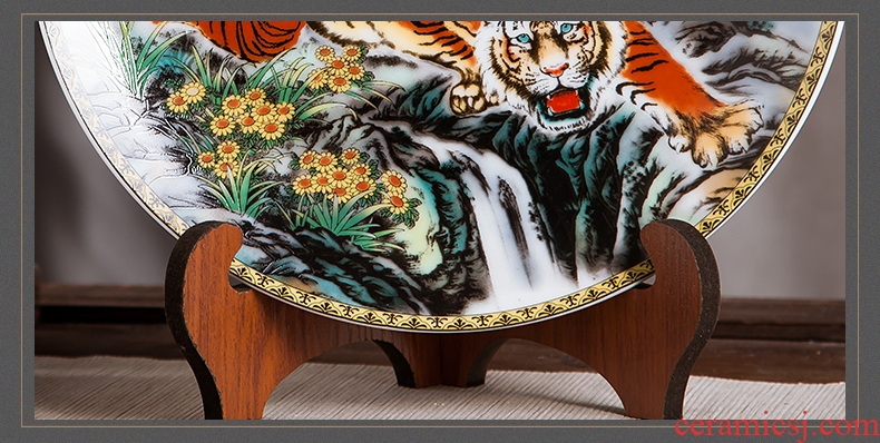 Jingdezhen ceramics Chinese tiger decoration plate ornamental hang dish sit plate home sitting room adornment study furnishing articles