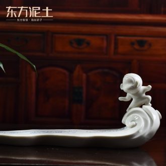 Oriental clay ceramic little monkey furnishing articles creative lovely office desktop decoration/rise