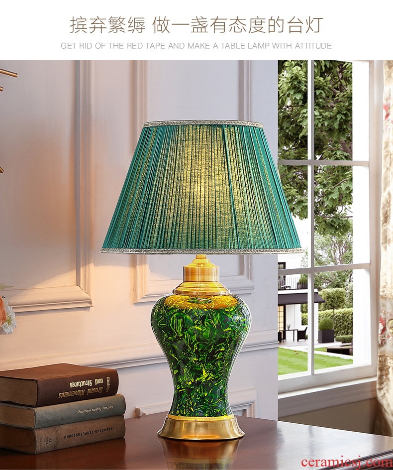 American country ceramic desk lamp after marriage celebration of new Chinese style classical emerald green, the sitting room the bedroom the head of a bed lamp hotel