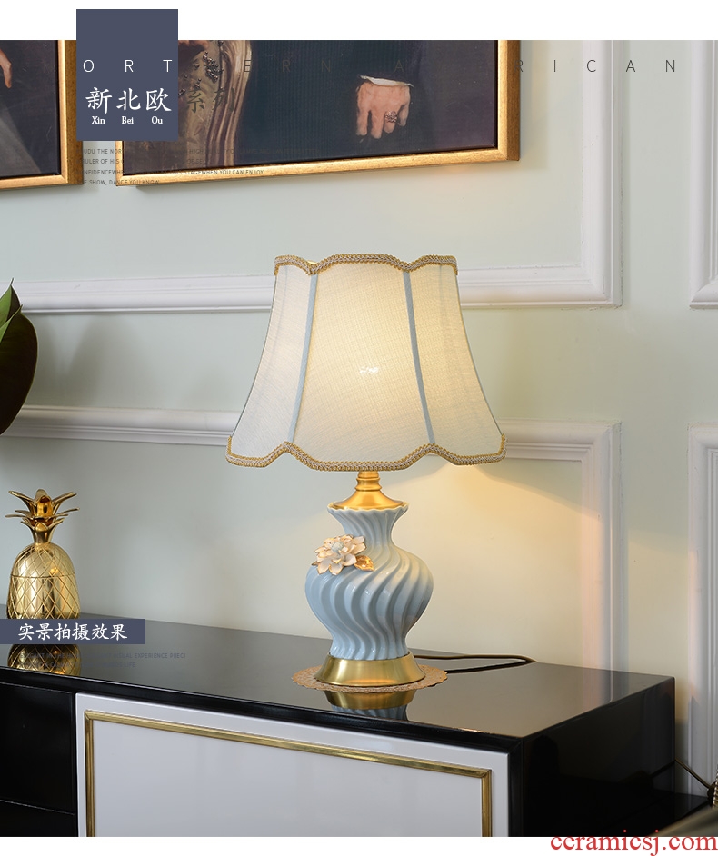 American light luxury ceramic desk lamp Angle of Europe type restoring ancient ways is the new Chinese style villa living room sofa a few full copper lamp of bedroom the head of a bed