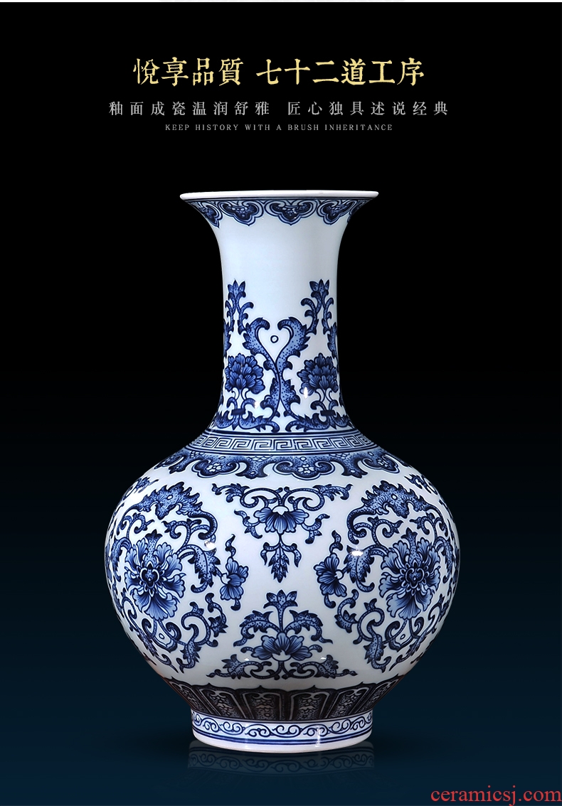 Jingdezhen ceramics vase hand-painted archaize large sitting room of Chinese style household flower arrangement of blue and white porcelain decoration furnishing articles