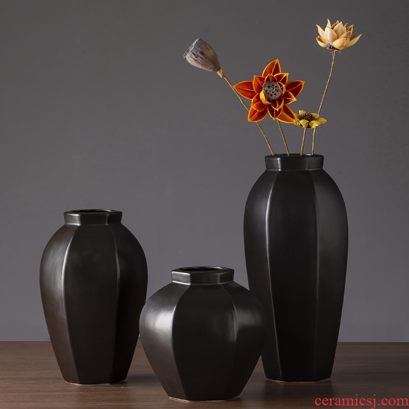 The new 2019 jingdezhen ceramic vases, contemporary and contracted zen retro black dry flower vases, sitting room furnishing articles