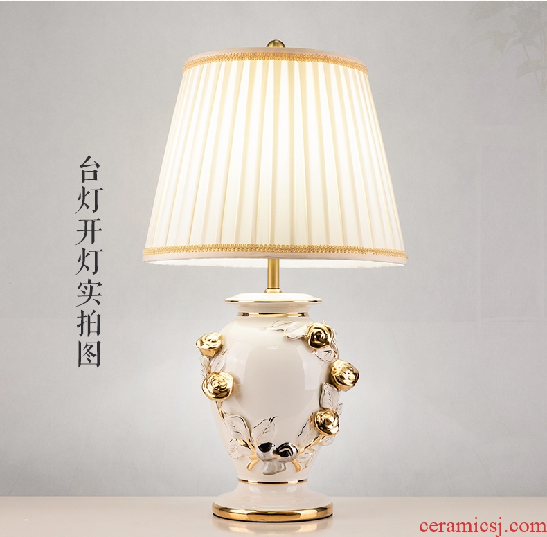 Large American light luxury european-style lamp decoration ceramics art design pattern all copper restoring ancient ways the sitting room porch town house