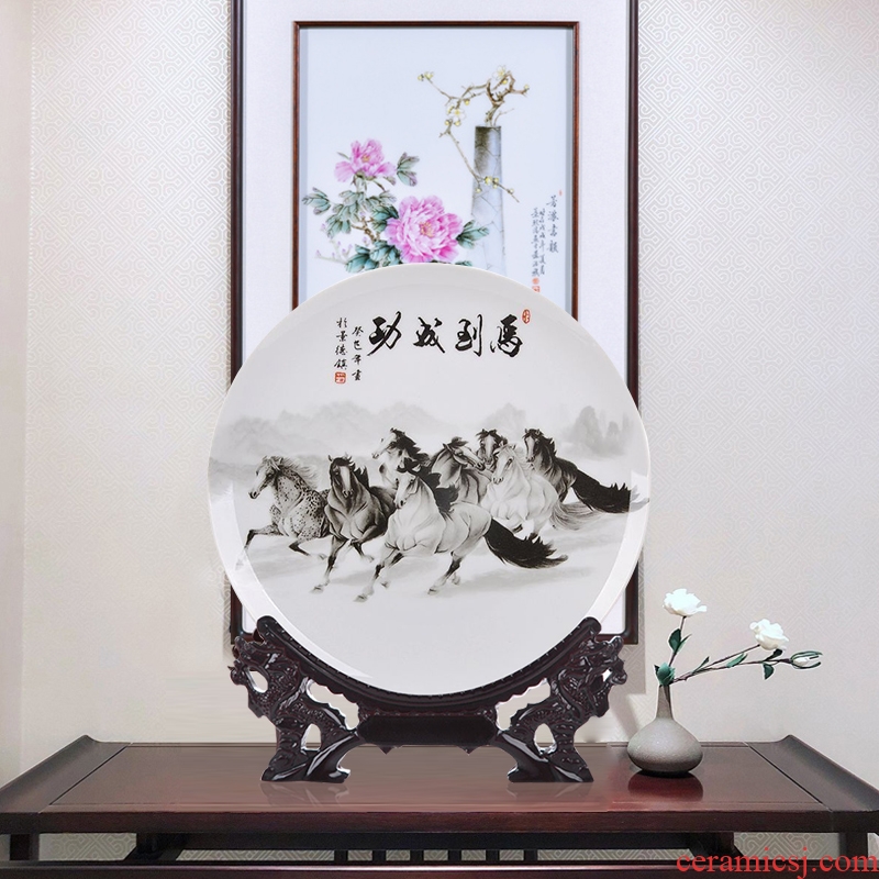 Jingdezhen ceramics decoration plate success porcelain plate of modern home decoration handicraft decoration