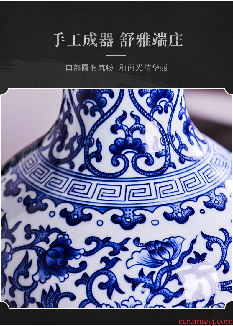 Antique hand-painted blue and white porcelain in jingdezhen ceramics dried flowers large vases, furnishing articles sitting room of new Chinese style household decorations