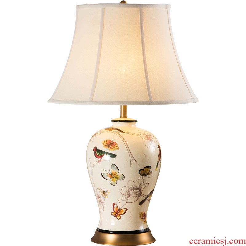 Neo-classical European berth lamp JingDe ceramic creative fashion bedroom adornment of French copper lamp package all mail