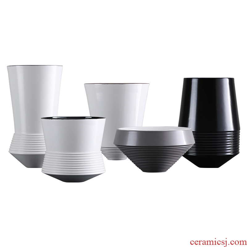 BEST WEST designer ceramic vase is placed between example sitting room soft light porcelain vase luxury decoration