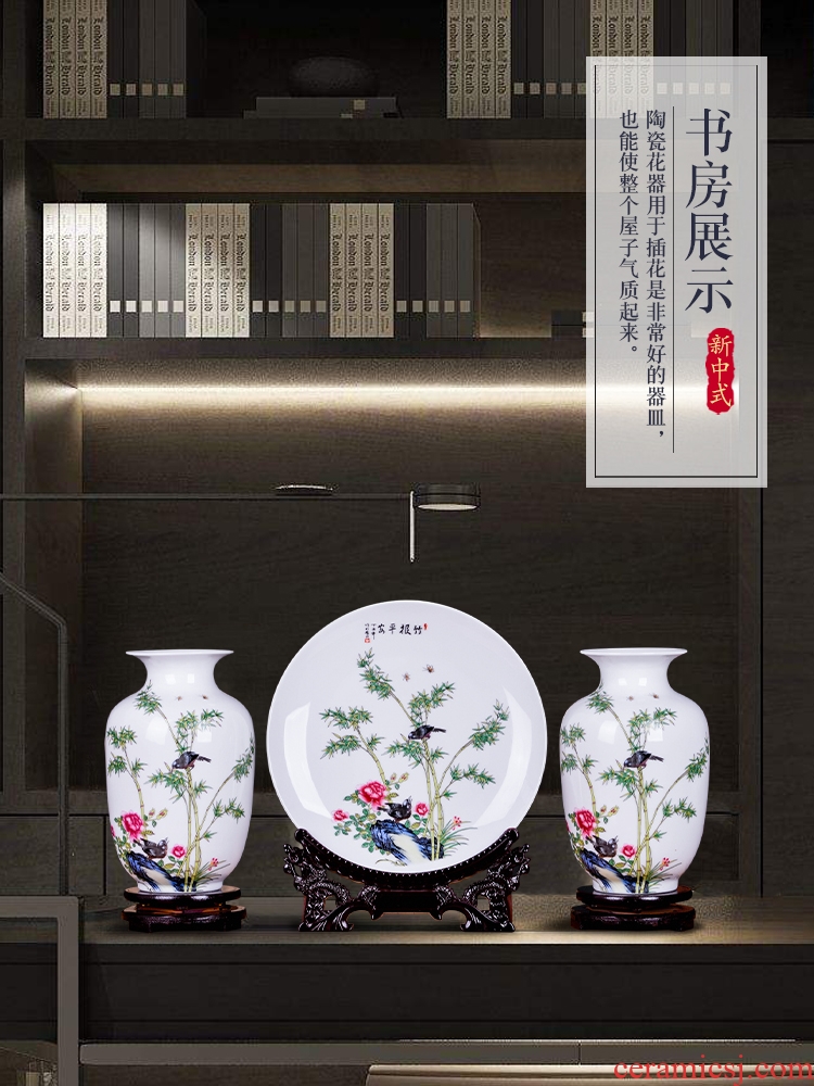 Jingdezhen ceramics modern three-piece floret bottle of Chinese style household TV ark decoration crafts are arranging flowers