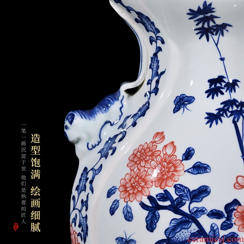 Jingdezhen ceramic hand-painted blue and white youligong ears statue imitation qing qianlong vase sitting room home furnishing articles