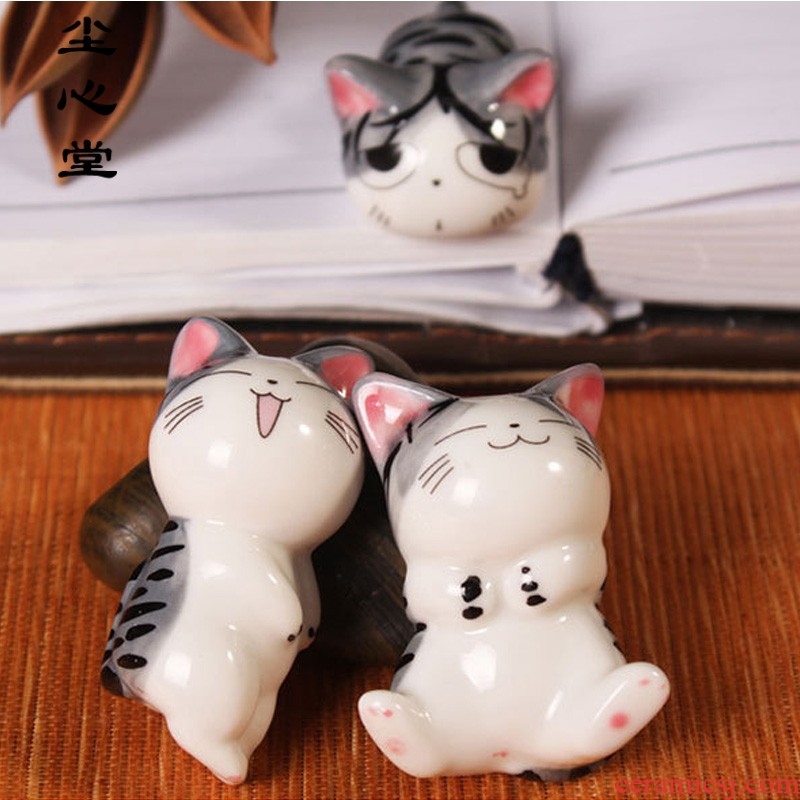 Dust heart ceramic cats cheese furnishing articles creative Japanese car accessories small birthday gift desktop decoration