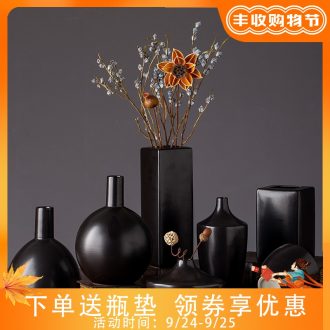 2019 new ceramic vases, contemporary and contracted black zen hotel sitting room adornment is placed flower vase
