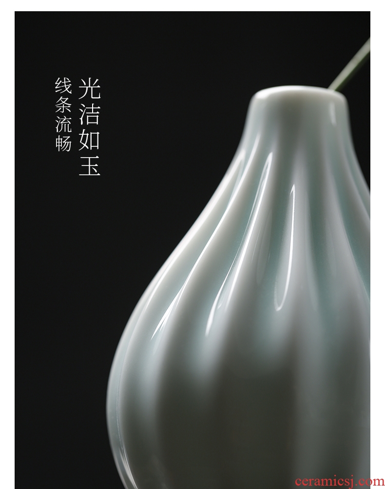 Blower, jingdezhen ceramic flower furnishing articles floret bottle of home sitting room adornment shade blue and white tea ceremony of spare parts