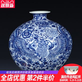 Jingdezhen ceramics imitation qianlong hand-painted phoenix Chinese blue and white porcelain vase gift sitting room adornment is placed
