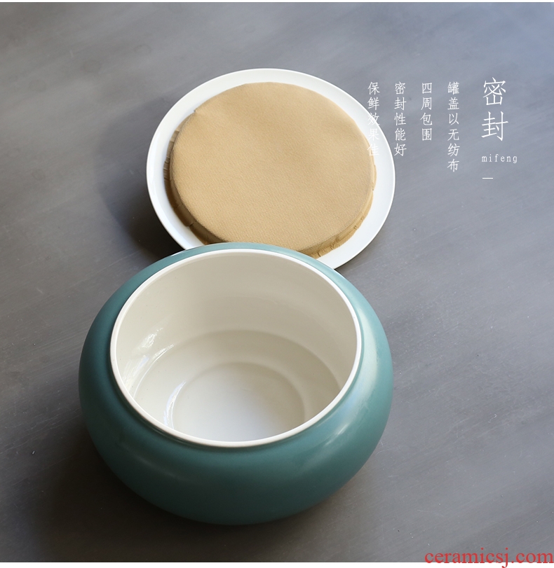 YanXiang fang Chinese wind restoring ancient ways large pu 'er tea cans ceramic seal moisture tea cake POTS