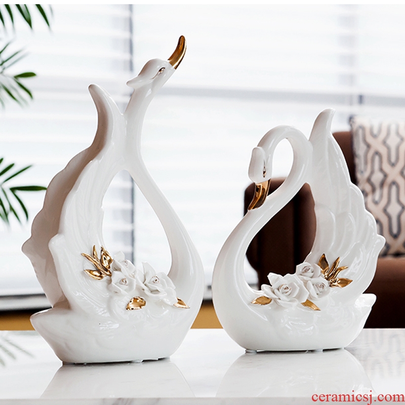 Practical wedding present European furnishing articles swan wine accessories creative living room TV ark ceramic craft gift