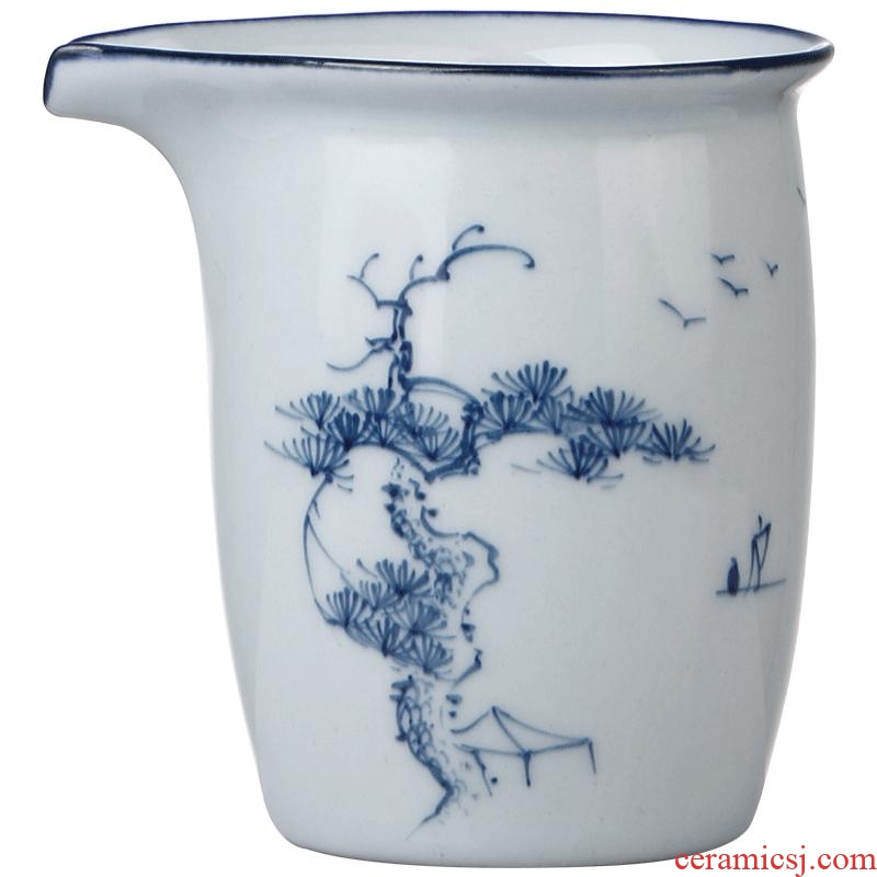 Drink to jingdezhen blue and white ceramics fair mug and antique hand-painted cup points tea sea kung fu tea and a cup of tea