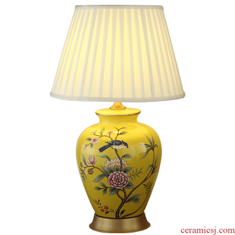 Postmodern light luxury Jane beauty fashion hand-painted ceramic desk lamp live web celebrity like the warmth that warm yellow light