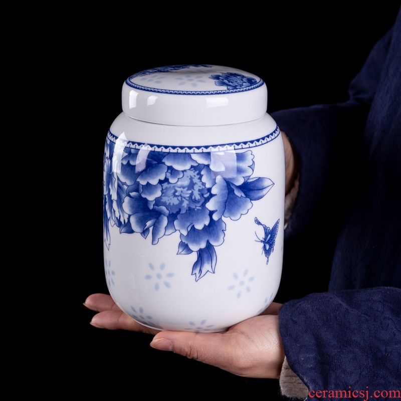 Blue and white porcelain, caddy mini seal pot jingdezhen tea accessories small portable tank tea