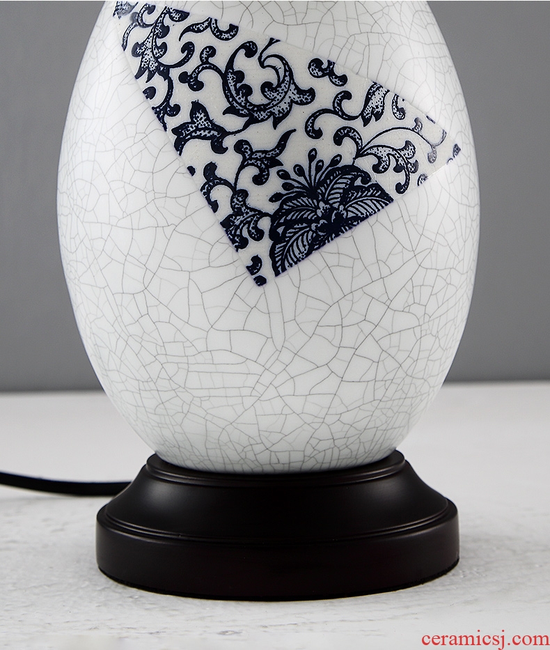 New Chinese style lamp contemporary and contracted blue and white porcelain ceramic decoration art hand-painted lamps and lanterns of the sitting room the bedroom of the head of a bed