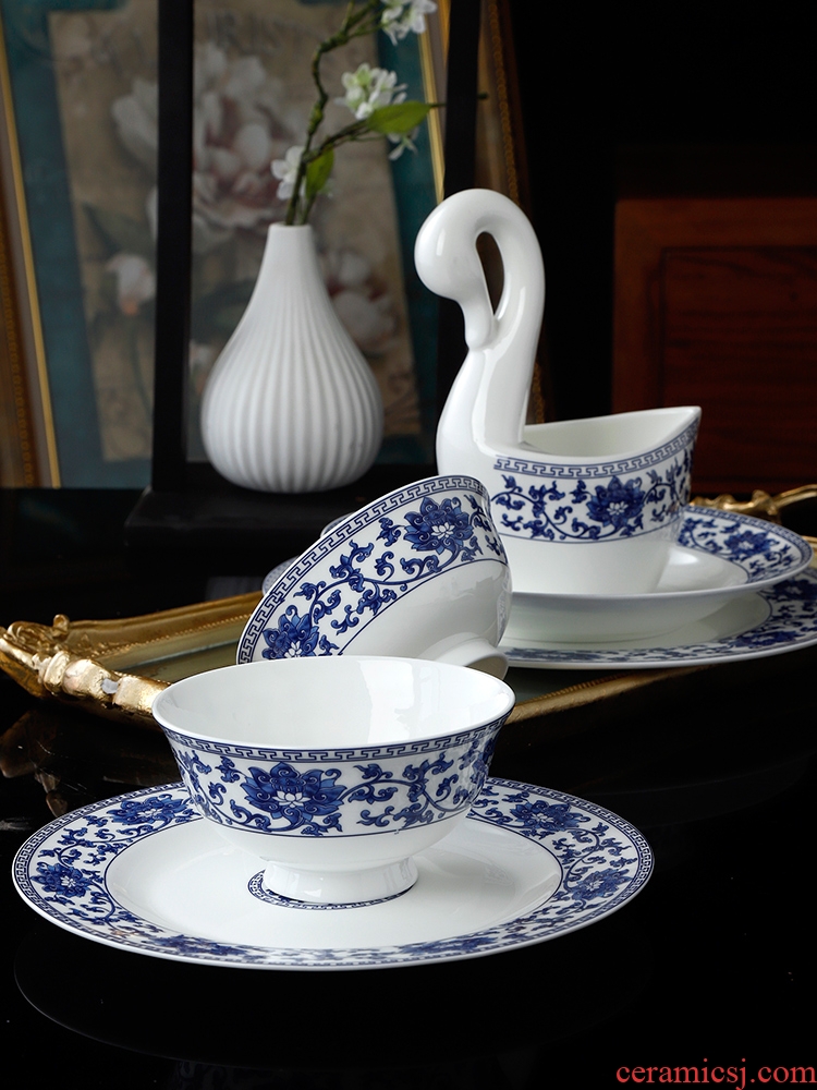 The dishes suit household jingdezhen ceramic bone China tableware suit Chinese blue and white porcelain bowls bowl dish bowl chopsticks combination