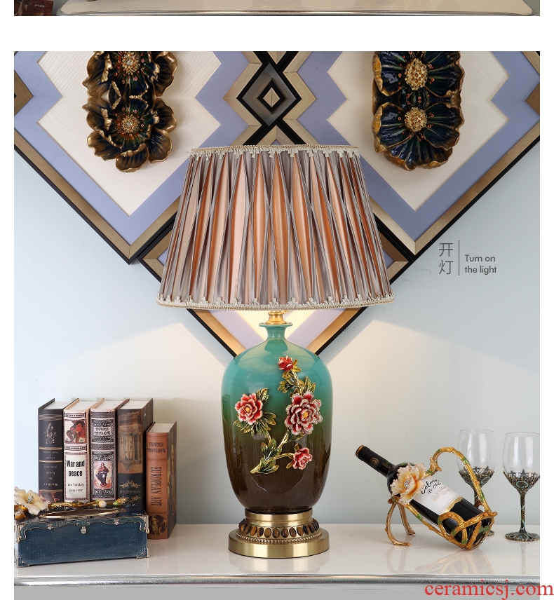 Cartel European American luxury full copper lamp colored enamel ceramic desk lamp of bedroom the head of a bed sitting room adornment villa