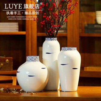 Jingdezhen blue and white porcelain vase of porcelain of new Chinese style porch sitting room adornment is placed dry flower arranging flowers white porcelain vase