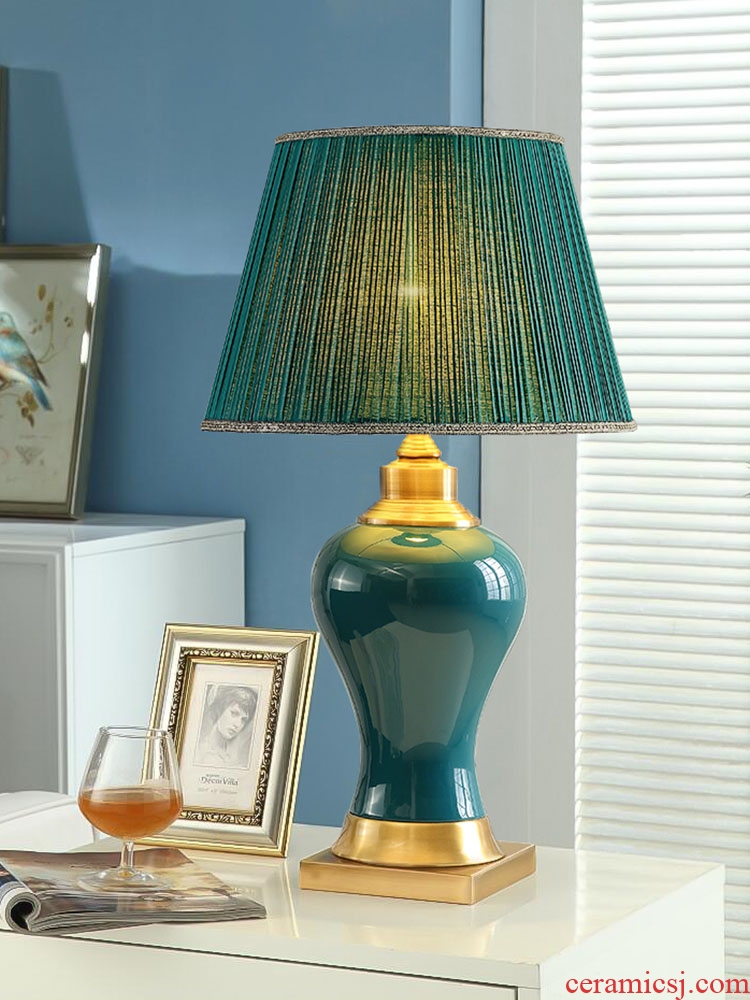 Emerald green ceramic desk lamp the study of new Chinese style restoring ancient ways American luxury european-style bedroom berth lamp sitting room atmosphere