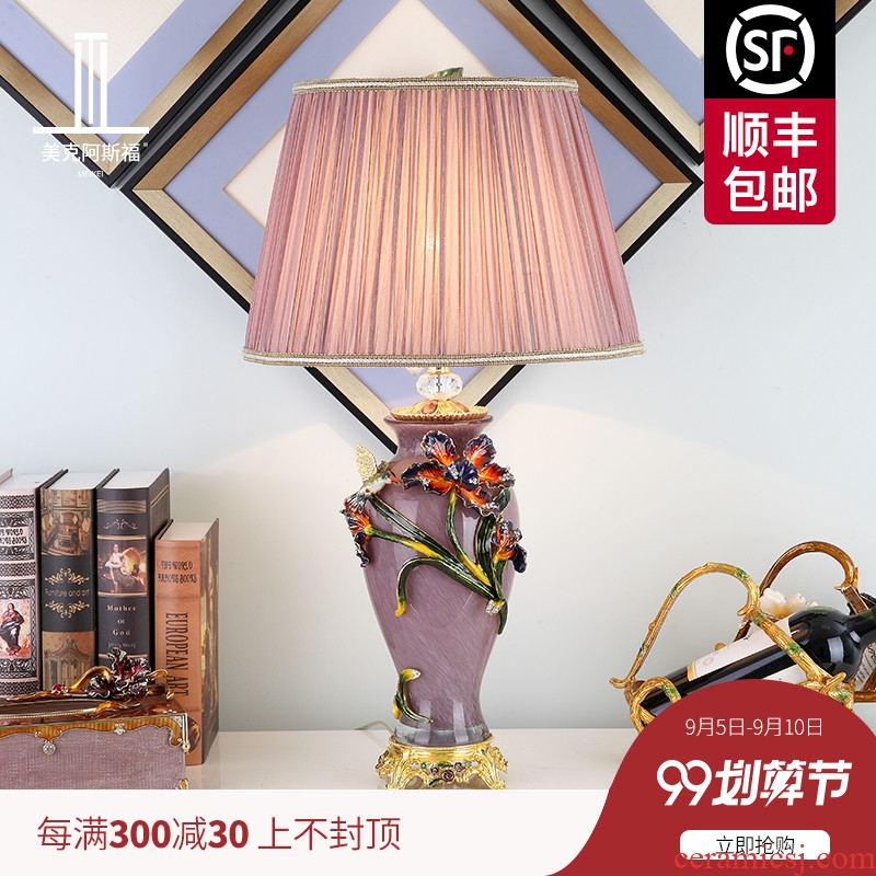 The American colored enamel lamp sitting room lamps and lanterns of bedroom the head of a bed luxury villa high-grade atmosphere originality ceramic lamp