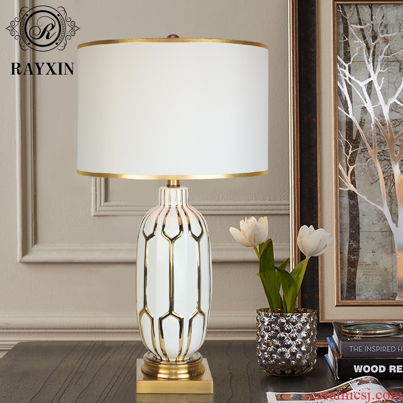 New Chinese style light luxury marriage room bedroom berth lamp of desk lamp contracted and contemporary creative Nordic ceramic sitting room adornment household