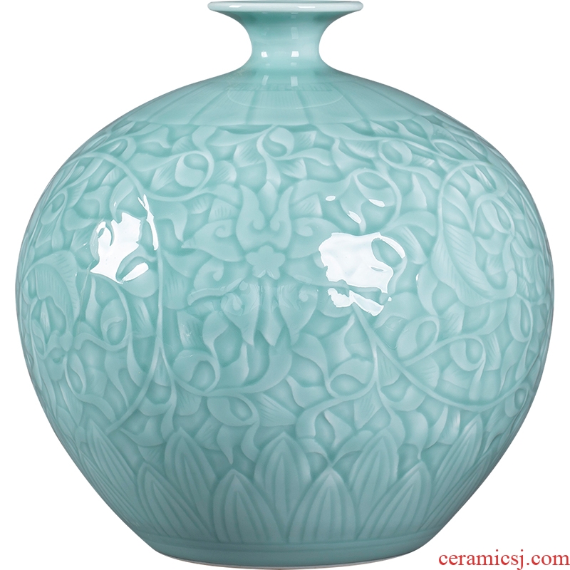 Jingdezhen ceramics by hand shadow green pomegranate carving vase furnishing articles of Chinese style living room rich ancient frame decorative arts and crafts