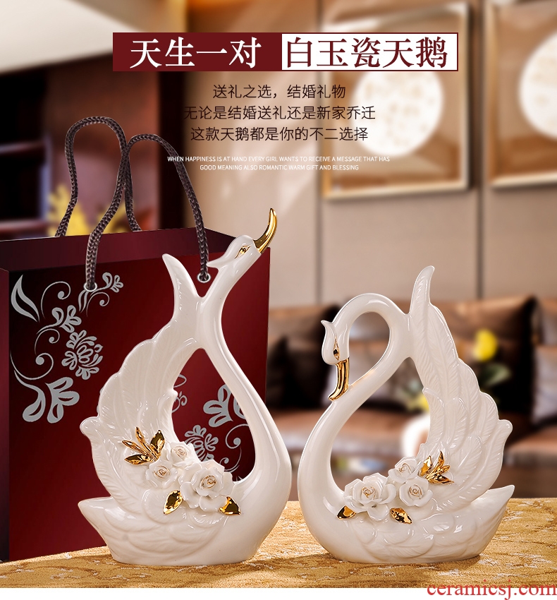 Practical wedding present European furnishing articles swan wine accessories creative living room TV ark ceramic craft gift