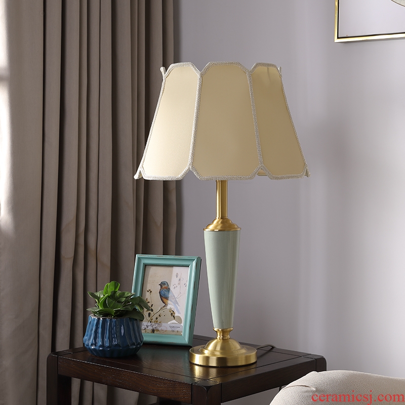 Hilton full copper American ceramic desk lamp bedroom berth lamp sitting room lamps and lanterns of contemporary and contracted creative sweet romance