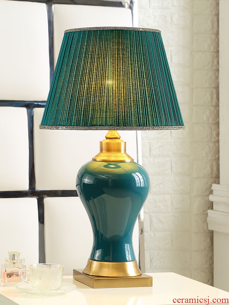 Emerald green ceramic desk lamp the study of new Chinese style restoring ancient ways American luxury european-style bedroom berth lamp sitting room atmosphere