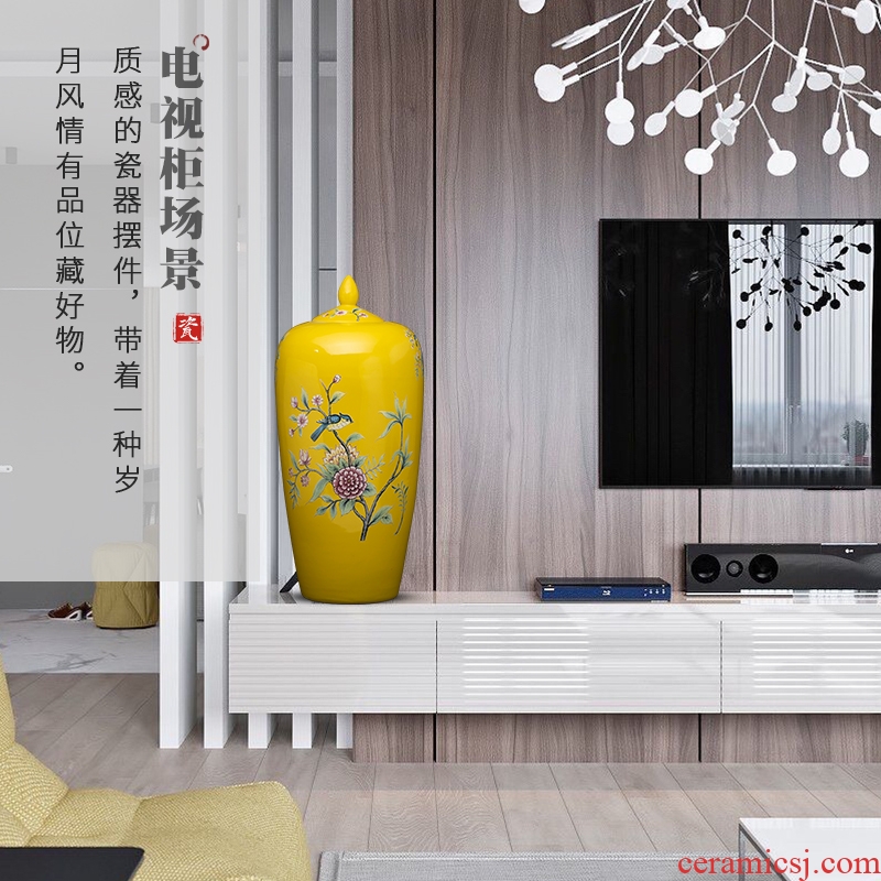 Jingdezhen ceramics antique yellow powder enamel vase Angle of sitting room place a few Chinese style decoration decoration with cover